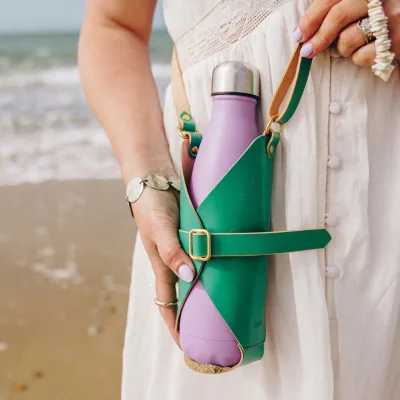 Custom Logo PU Leather Cup Sleeve Wholesale Adjustable Crossbody Strap Water Bottle Holder Cup Bag Outdoor Water Bottle Cover