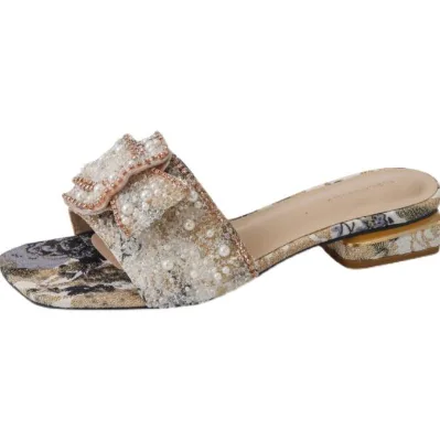 2025 New Summer Thick Heel Sandals Women's Fashion Flat Out Women's Rhinestone slippers