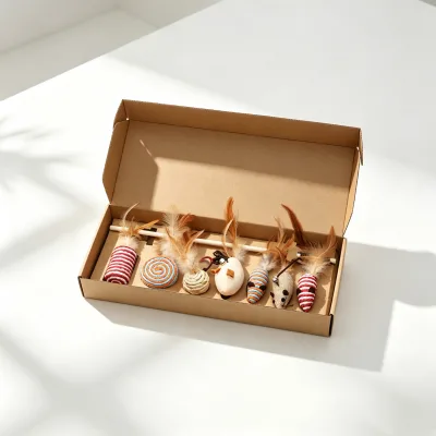 Indoor Kitten Entertainment Toy Box 7Pcs Feather Wand Mouse Shaped Chew Toys Natural Material Pet Playing Supplies