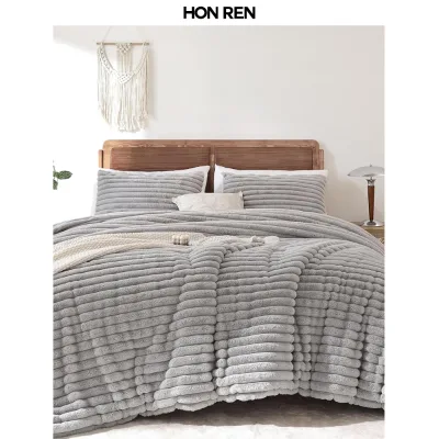 Fluffy Flannel Comforter Set 3 Pieces Luxury Fuzzy Bed Set Soft &Warm Bed Fleece Comforter with 2 Pillow Cases for All Season