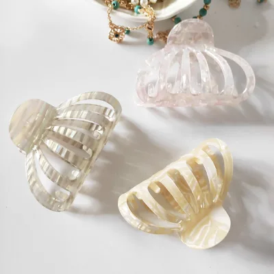New Style Hot selling hair accessories European and American retro hollowed-out hair clip acetate upscale jaw claws for women Accessories for women