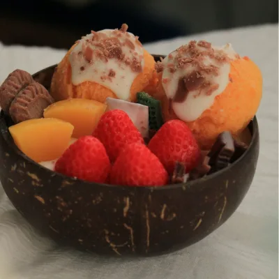 2025 Hot Selling Coconut Cup Shaped Fruit Cake Gift Set Gel Wax Home Decor for Luxury Living Room for Diwali Holidays and Bars