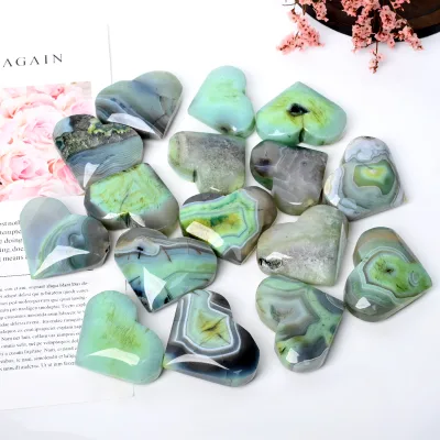 Wholesale Lovely Crystal Hearts Polished Natural Agate Stones Heart Crystal Carving for Souvenir