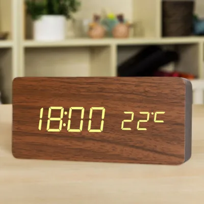 Creative Retro Wooden Alarm Clock Quiet Student LED Luminous Electronic Clock Fashionable Wooden Clock for Living Room Bedside