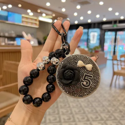 Diamond-encrusted Small Mirror Keychain, Creative Round Foldable Portable Makeup Mirror, Key Bag Pendant
