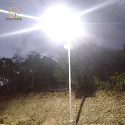 Solar Street Light Outdoor LED Waterproof IP65 Led Light for Sale 10m Pole 100watt Power