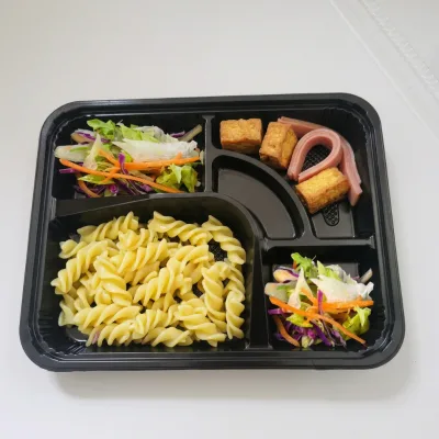 Factory Wholesale Meal Tray Ovenable 3 Compartments Disposable Food Takeaway Packaging Container Anti-fog Film Salad Bread
