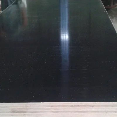 Glossy black film faced construction plywood