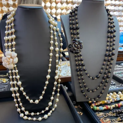 Vintage Three Layer Glass Pearl Black and White Camellia Flower Pendant Long Necklace Women's Retro Multi Layer Necklace
