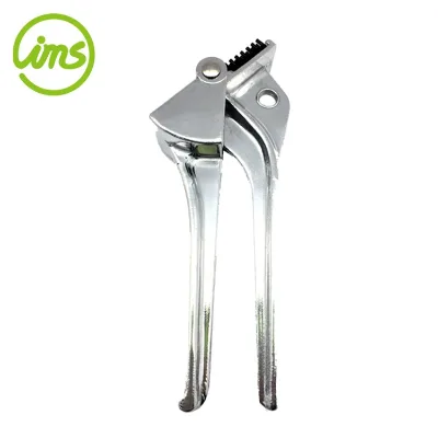Good Quality Eco-Friendly Aluminum Garlic Press with Easy Control for Household Kitchen Countertop Use