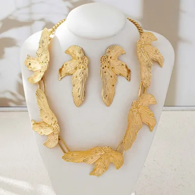 Party Trendy Women Statement Flower Petal Stud Earrings Vintage Geometric Irregular Leaf Flower Choker Necklace Set