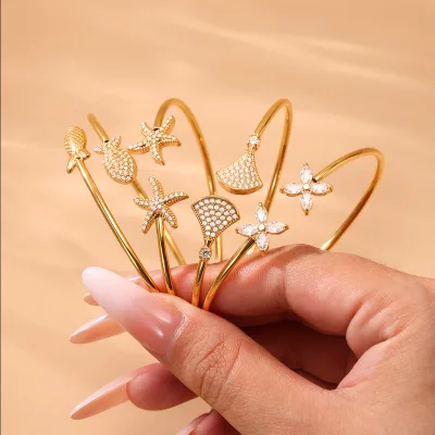 Fashion Women's Zirconium Small Fish and Star-shaped Luxury Open 18K Gold Stainless Steel Bracelet Factory Wholesale