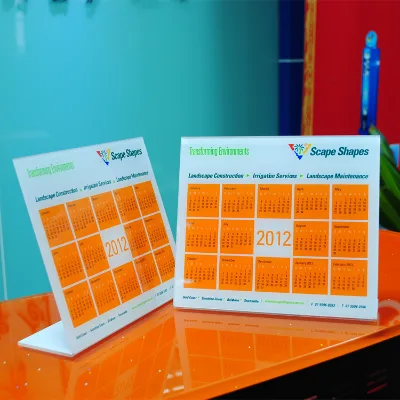 Clear Acrylic Tabletop Calendar Stand Desktop Monthly Calendar Holder with Acrylic Base Wholesale