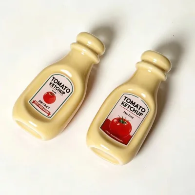 Hot Selling Custom Design Ceramic Ketchup Bottle Shaped Soy Sauce Dish