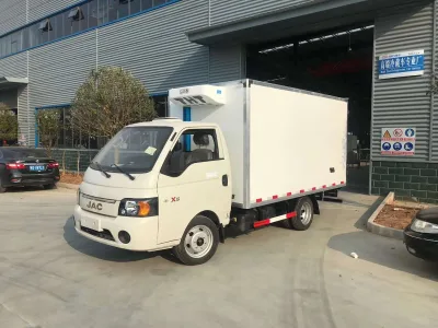 Mini for 1-10T Refrigerated Truck Gasoline Fuel Type Euro 4 Emission -5 to -15C Cold Plate Freezer Truck
