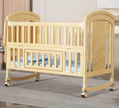 Simple Baby Crib with Wheel