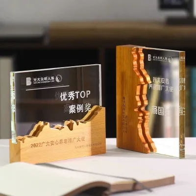Customized New Style Creative Company Annual Meeting Souvenir Handmade Durable K9 Crystal Trophy Awards