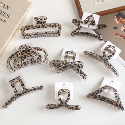 MUJU D428 Leopard Print Plastic Hair Claw Clips 13cm Translucent Tortoise Jaw Octopus Star Bow Custom Logo Card Retail Ready