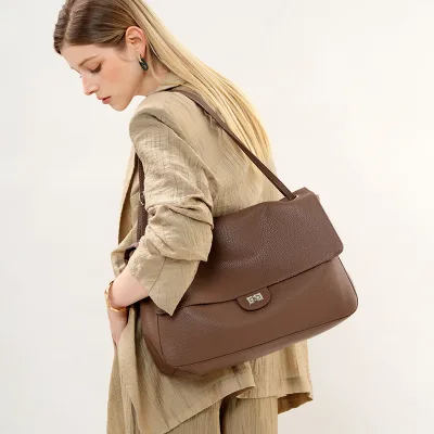 Factory Custom Full Grain Cowhide Women Shoulder Bag Underarm Handbag Large Capacity Flap Ladies Tote Bag