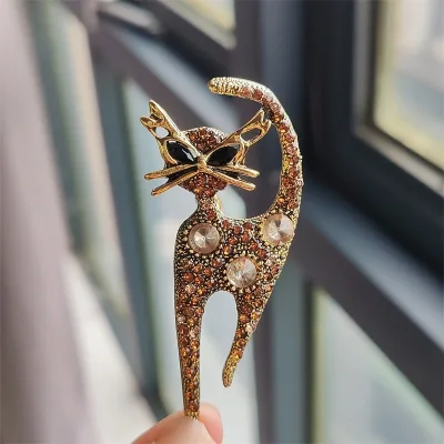 Unique Personality Innovative Design Cartoon Brooch Rhinestone Temperament Cat Animal Brooches Men and Women Trendy Ornaments