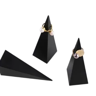 Unique Design Metal Cone Shape Ins Fashion Jewelry Ring Display Stand for Trendy Jewelry Store
