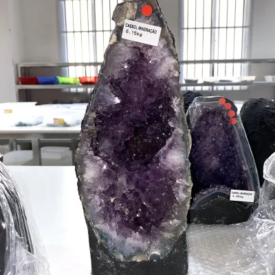 Wholesale Factory Price Natural Large Geode Amethyst Geode Uruguay Amethyst Geodes For Home Decoration