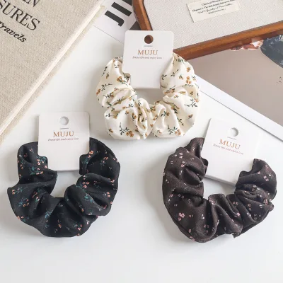 MUJU B543 Vintage Floral Scrunchie 10cm Fabric Hair Ties Cream Black Brown Classical Card Custom Logo Retail Ready