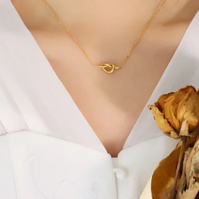 INS Minimalist Sculptural Knot Chokers Necklace with Cable Chain for Effortless Layering and French Chic Look