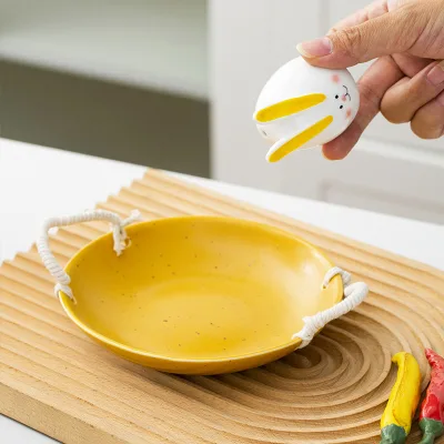 Art Deco-style Creative Home-Use Seasoning Jar Shape Rabbit Made Ceramic Salt Pepper High Quality Decorative Piece Tabletop