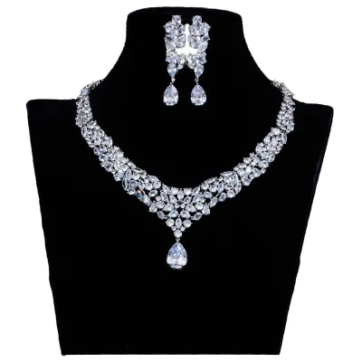 Rhinestone Bridal Necklace, Earrings Set, Banquet Party, Exaggerated and Fashionable Women's Dress Accessories
