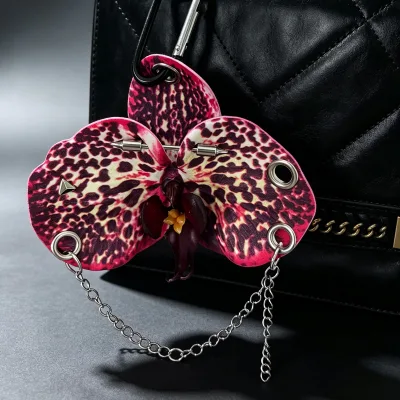 Punk-style Faux Pierced Orchid Keychain Fashionable Flower Keychain Hand Phalaenopsis Bag Acc Creative Y2K Design Bag Charm