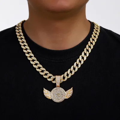 Necklace niche design wings pendant men and women hip hop Cuban chain tennis chain