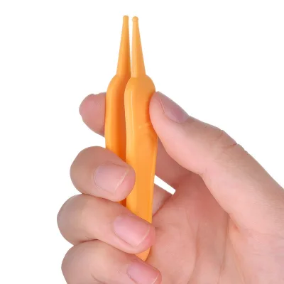 Baby Nasal Mucus Clip Baby Daily Care Cleaning Tweezers Round-headed Clips