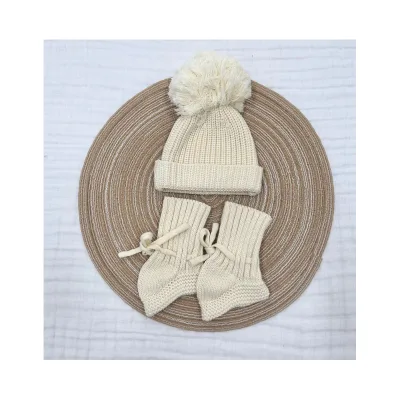 CHEER Children's Hats and Socks Set Two-piece Baby Boys and Girls Plus Warm Knitted Wool Hats in Autumn and Winter
