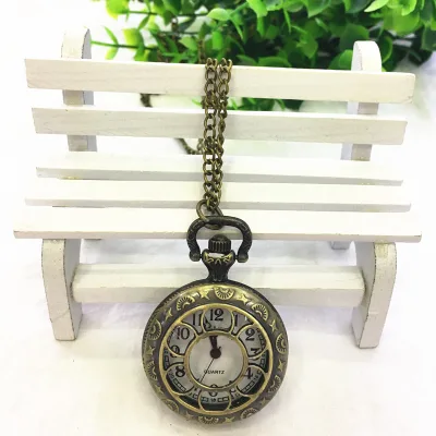 Hollow Out Retro Flip Cover Elderly Student Pocket Watch Fashionable Medium-sized Pocket Watch Hanging Watch for Men and Women