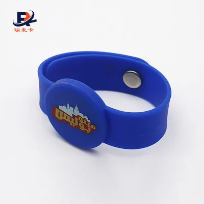Children's Anti-lost Tamper Buckle Bracelet Playground Water Park Silicone Waterproof Smart Watch