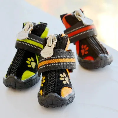 Wholesale Stocked Winter Heated Fleece Cross Hot Pavement Pet Dog Shoes