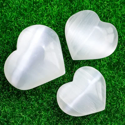 Wholesale Meditation Natural Healing Stone Selenite Love Crystal Heart Spiritual Energy for Gift