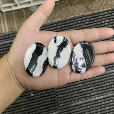 Hot Sell Worry Stones Holistic Healing Natur Black White Stripe Jasper Worry Stone for Decor and Gifts