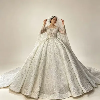 Customized Classic O-neckline Long Sleeve 3d Flower French Lace Wedding Dress Ball Gown for Women