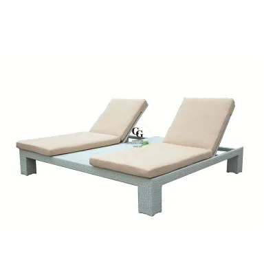 Double Rattan Sun Lounger Outdoor Chaise Lounge for Poolside Hotel Resort Villa Deck Backyard Furniture
