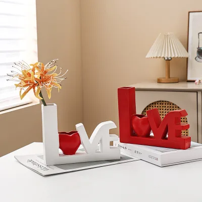 Modern Matt Valentine's Day Ceramic Heart-Shaped for Vase Tabletop Decoration Flower Arrangement Container