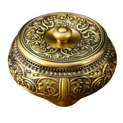 European-style Personalized Trendy Living Room Antique with Lid Ashtray Decoration Piece