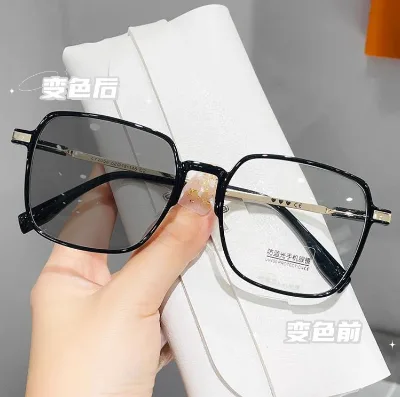 2055-1 Clear Acetate Frame Photochromic Round Eyewear for Men and Women Anti-Blue Rays Reading Glasses