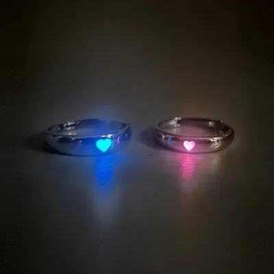 Cheap Wholesale Luminous Couple Ring Fashion Blue Pink Love Heart Glow in Dark Ring for Women Men Adjustable Ring