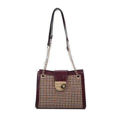 2024 New Bag Women's Casual One Shoulder Slant Cross Tote Bag Lock Chain Bag