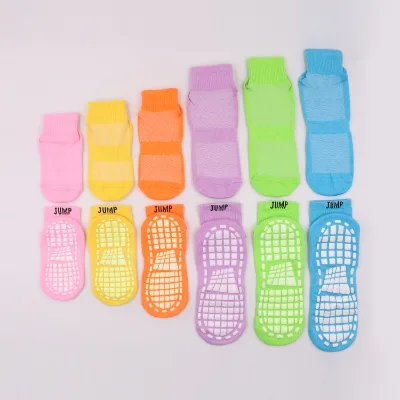 Custom Made Polyamide Elastane Bounce Park House Non Skid Thin Trampoline Grip Sport Socks With Writing logo for Adult Kids