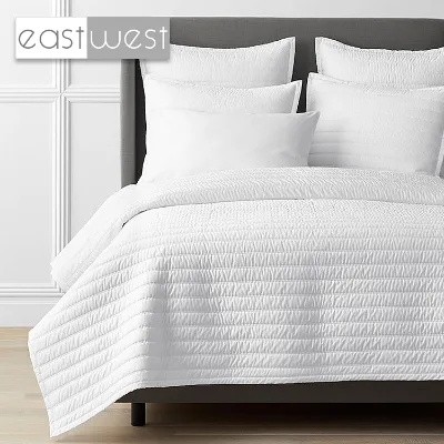 East West Spot Product Microfiber Filling Lightweight Queen Size Quilt Bedding 100% Cotton Fabric Geometric Pattern Quilt Sets