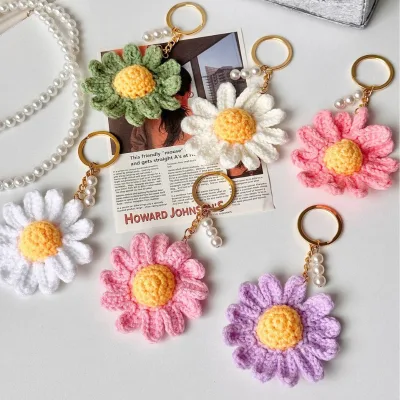 New Crochet Knitted Crochet Flower Plush Keychain Flower Decor Handwoven Pearl Macrame Flower Keychain Bag Charm