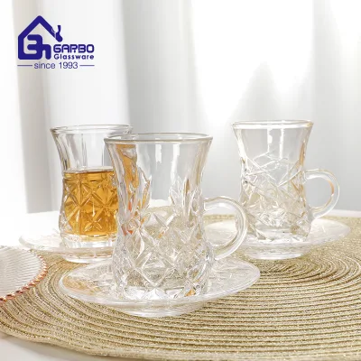 Wholesale 3oz Clear Carved Turkish Tea Glass Cup Saucer Set Middle East Market Tea Glasses for Tea Drinking